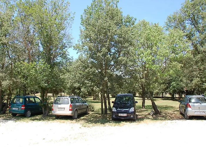 Casa Leona Ρόβινι