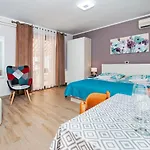 Casa Leona * רוביני