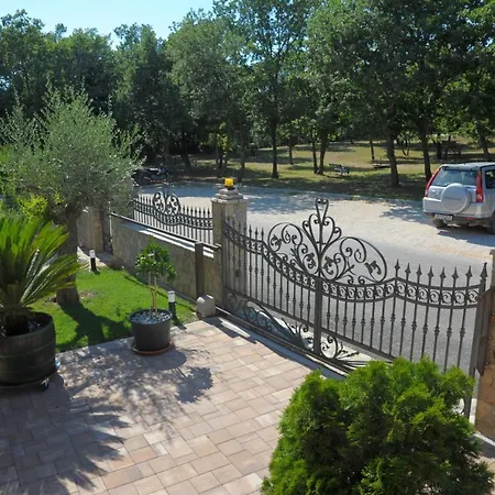 Casa Leona Apartament