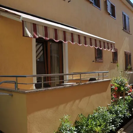 Casa Leona * רוביני