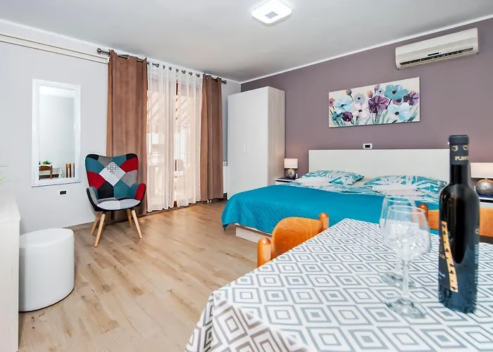 Casa Leona * 로비니