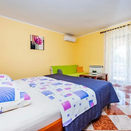 Casa Leona Апартаменты Ровинь